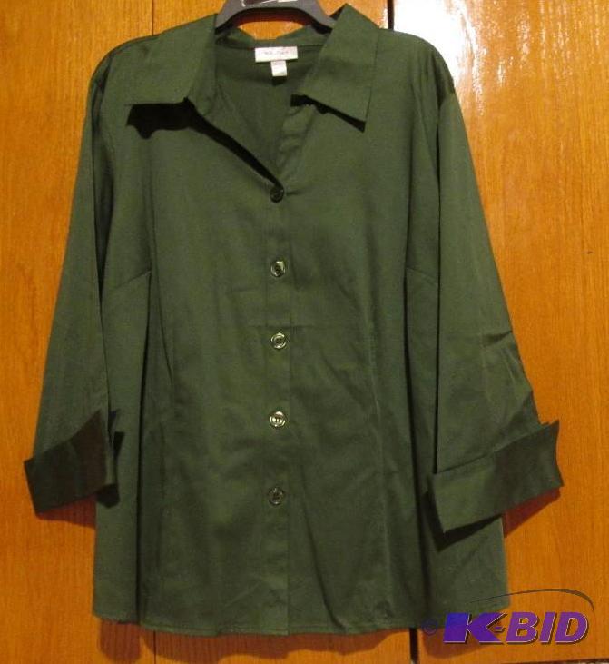 lot 143 image: Dress Barn green botton collared shirt size ...
