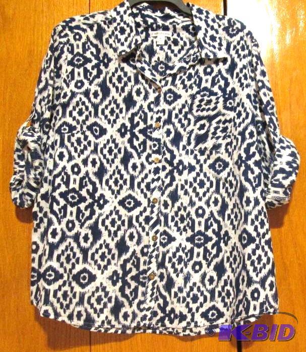 lot 146 image: Croft and Barrow blue and white pattern top s...