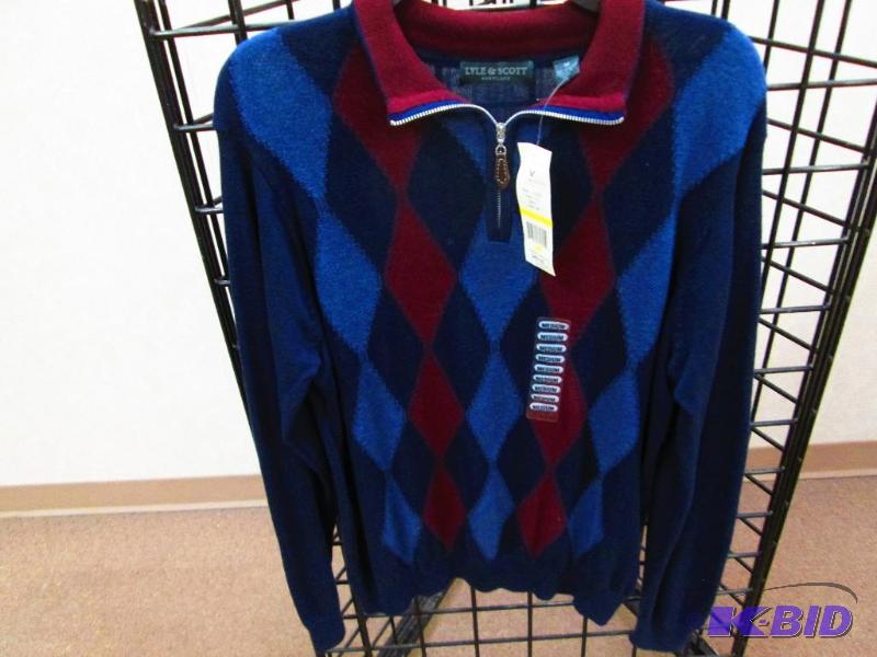 lot 16 image: Mens Lyle & Scott sweater, size M MSRP $8...
