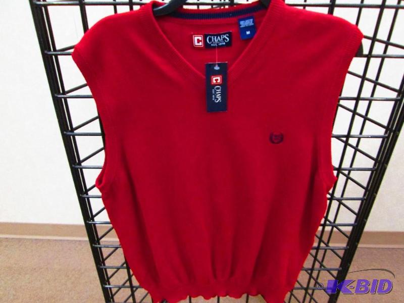 lot 17 image: Mens Chaps vest, size M...