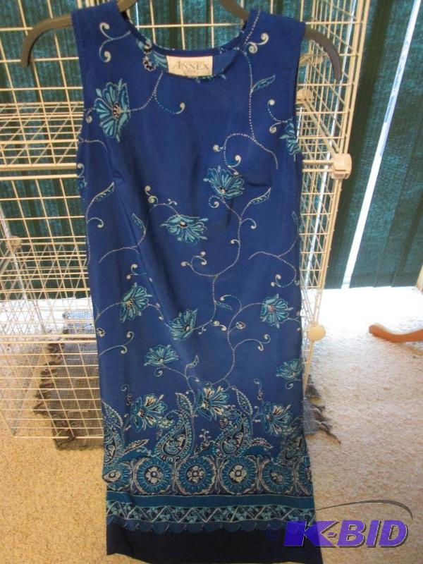 lot 62 image: Casual Corner Annex dress, size 4P...