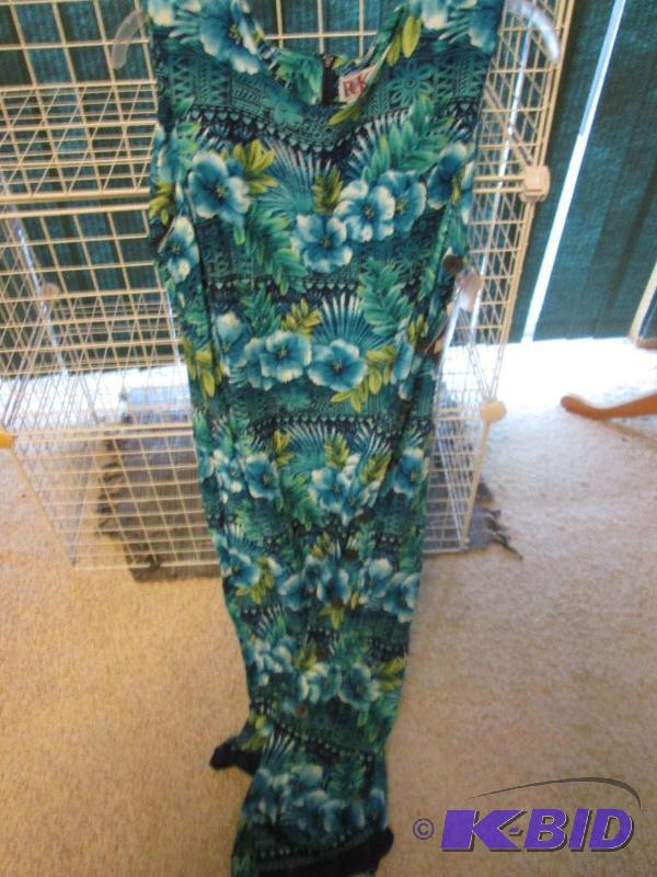 lot 63 image: R & K Originals ladies dress size 14, was...