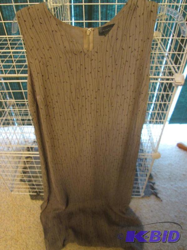 lot 64 image: Relativity dress, size 8...