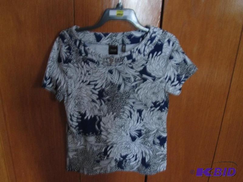 lot 95 image: Rafaella blue and white pattern t-shirt Size...