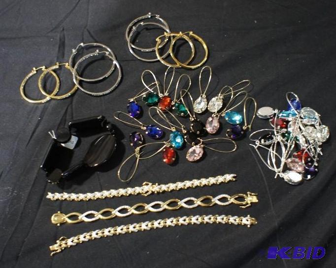 Lot of Womens Bracelets and Earrings - MSRP ...