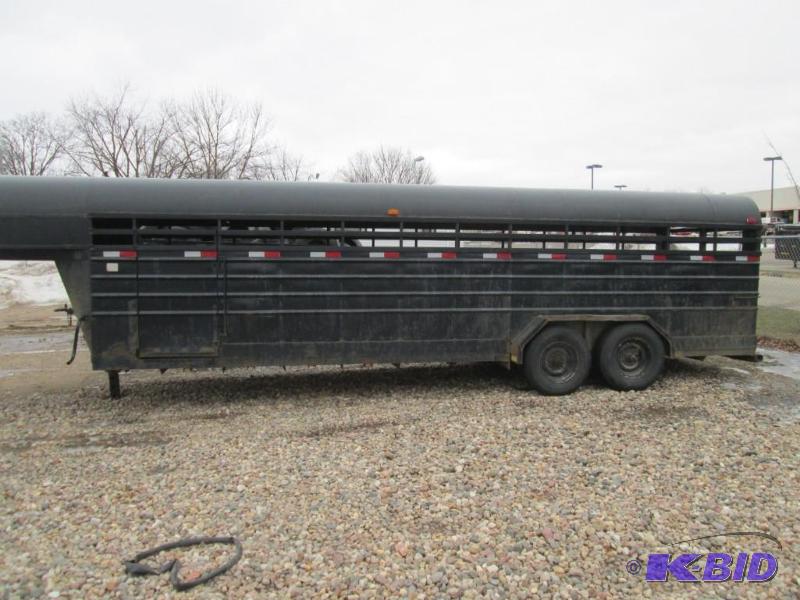 1990 K&D Livestock Trailer