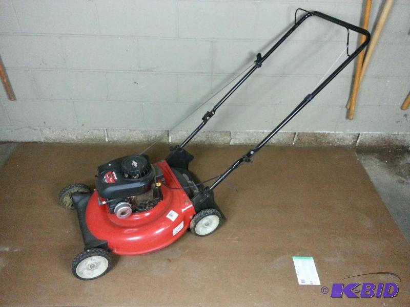 lot 102 image: Yard Machines 21 Walk-Behind Gas Mower 158cc