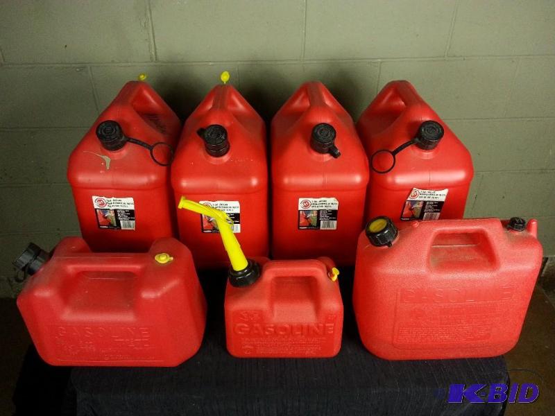 lot 114 image: Lot of (7) Gasoline Cans Tanks