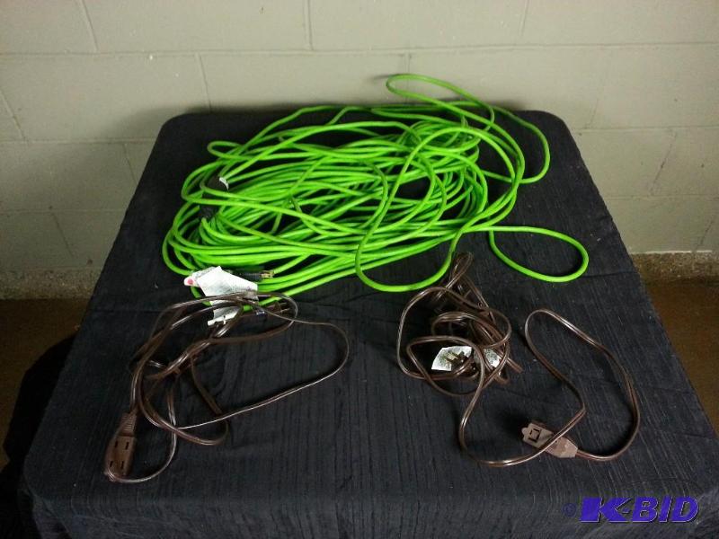 lot 123 image: Lot of (3) Extention Cords