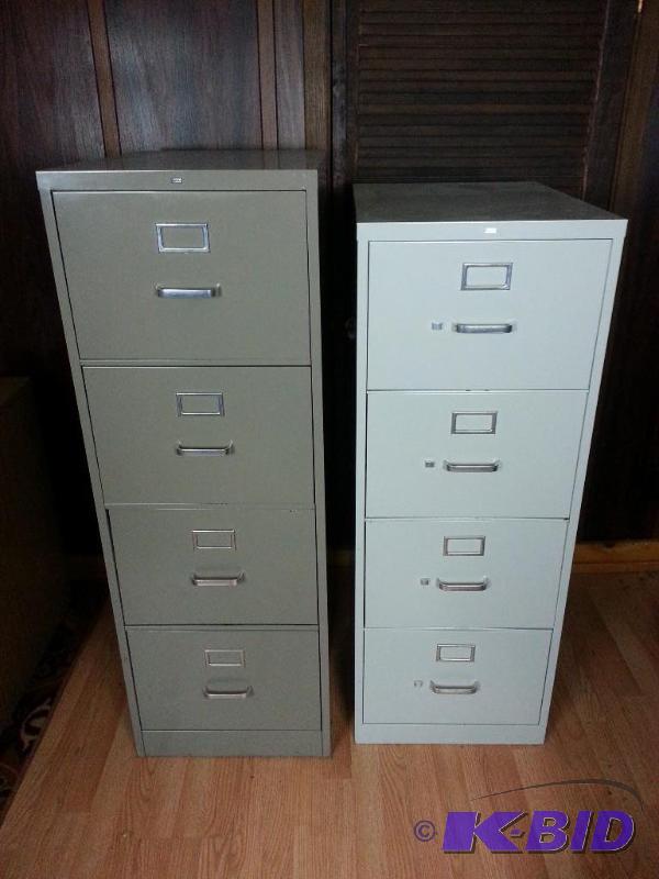 lot 15 image: Lot of (2) Four Door Filing Cabinets - Hon & 1000 Series