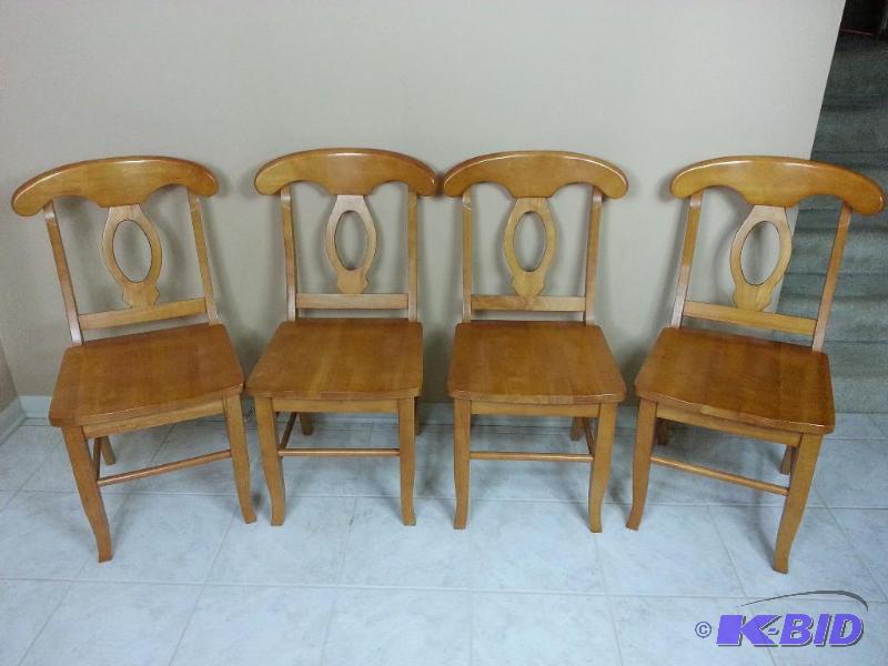 lot 4 image: Set of (4) Solid Maple Chairs