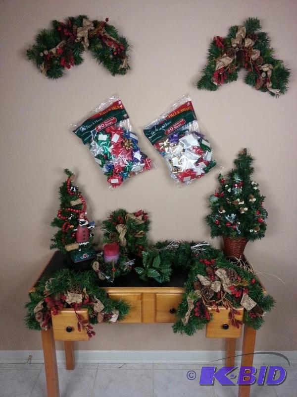 lot 64 image: Lot of Christmas Decor Accent Pieces  Bows  Vintage Milk Cap & Cow Christmas Tree  Tote & Lid