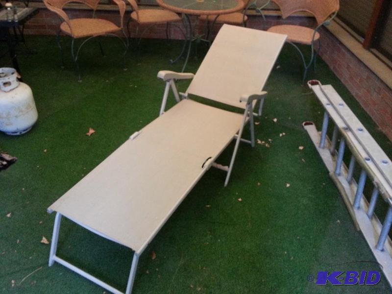 lot 92 image: Folding Lounger Chair for Picnics, Pools, the Beach, Back Yards