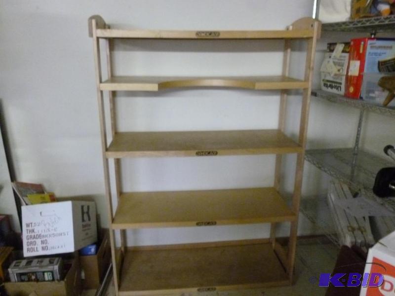 lot 4 image: Wooden Display Shelf