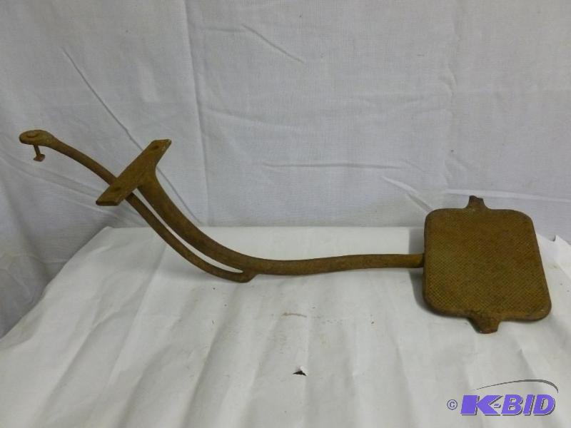 lot 52 image: Antique Carriage Step