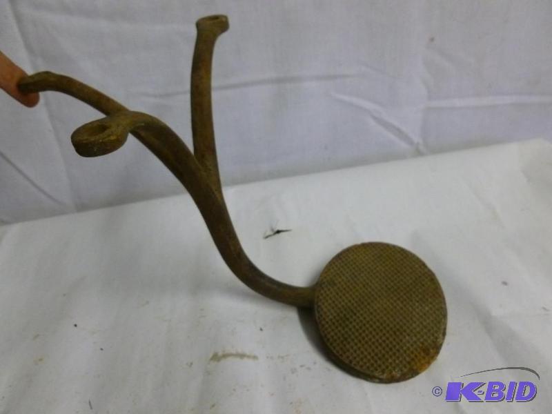 lot 53 image: Antique Carriage Step