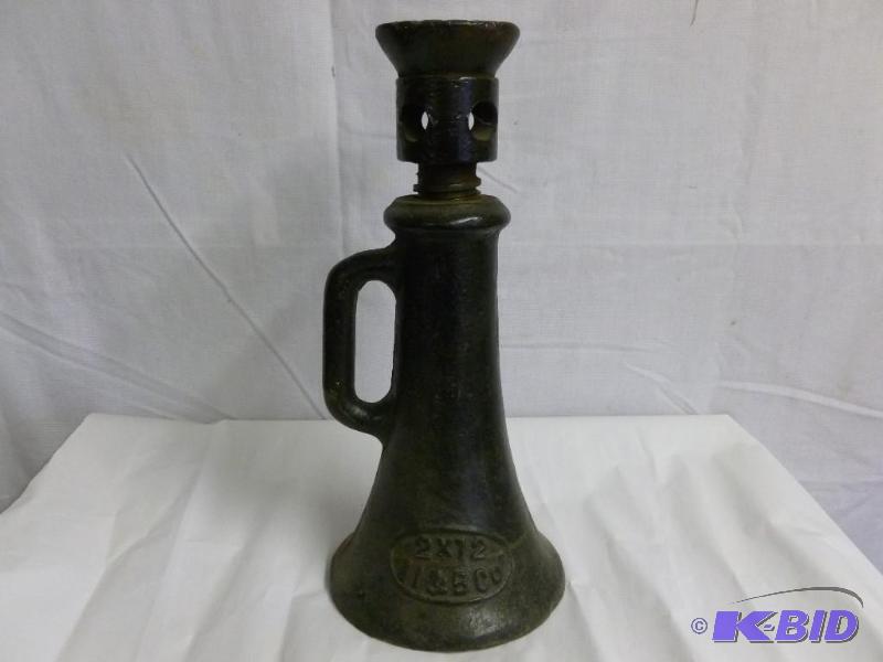 lot 6 image: Screw Jack