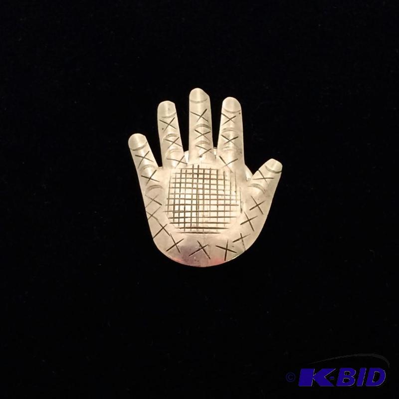 lot 15 image: Native American Silver Button Cover - 1 T  Unmarked Artisan piece -  Gemologist verified as silver