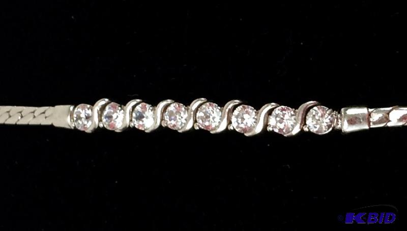 lot 2 image: Stunning New Crystal Tennis Bracelet
