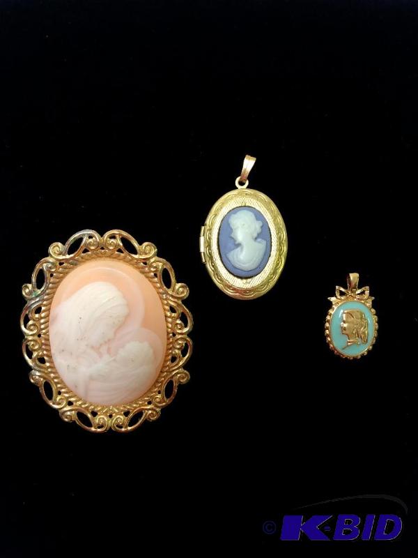 lot 23 image: Lot of three cameos vintage