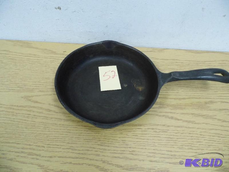 8 Wagner Cast Iron Skillet