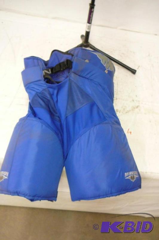 Mission Hockey Padded Pant small-petite 30&qu...