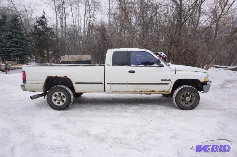 1999 Dodge Ram 2500 SLT Laramie 4 x 4 Pick Up...