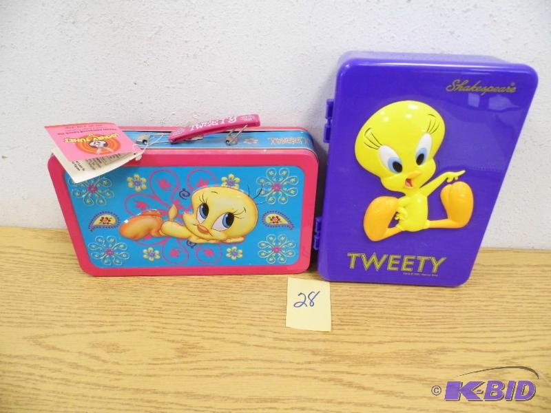 lot 28 image: Lunch Boxes