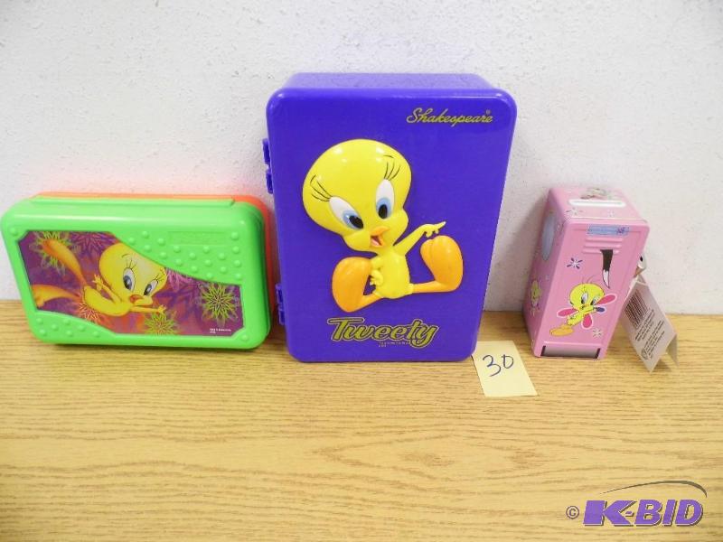 lot 30 image: Containers