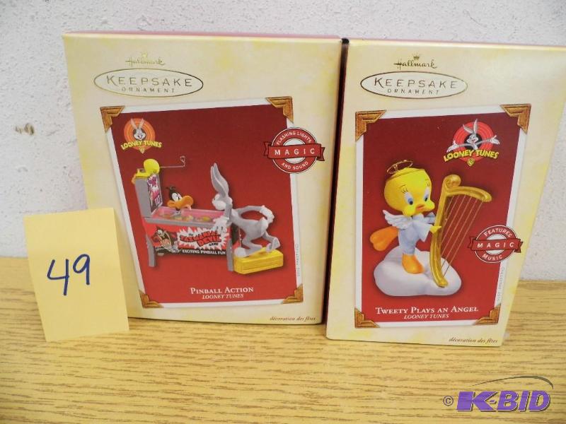 lot 49 image: Hallmark Ornaments