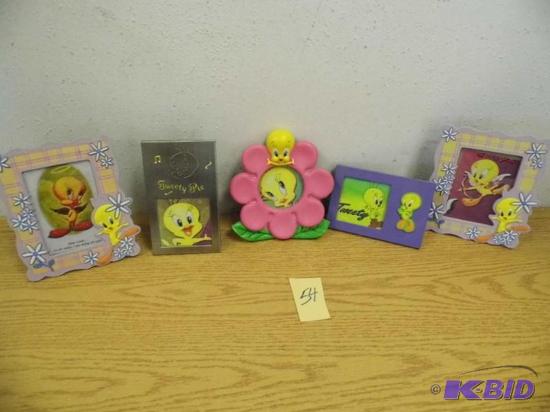 lot 54 image: Picture Frames