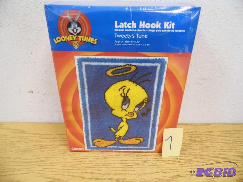 lot 7 image: Latch Hook Kit