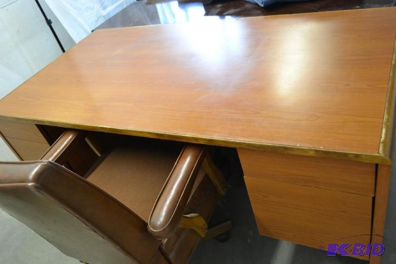 Desk & Chair