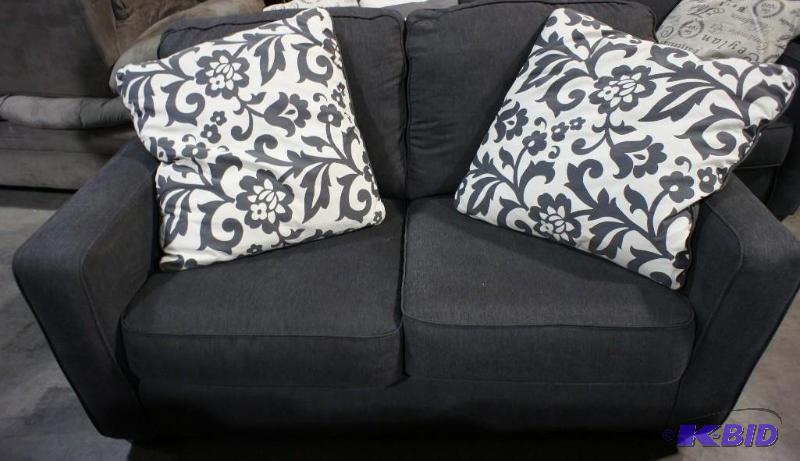 lot 7 image: New Ashley Signature Cloth Loveseat wdecorat...