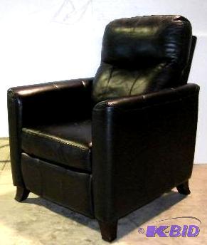lot 52 image: Garfunkel Black Leather Recliner - 30" w...