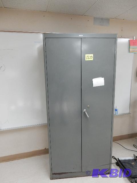 lot 120 image: Metal Cabinet