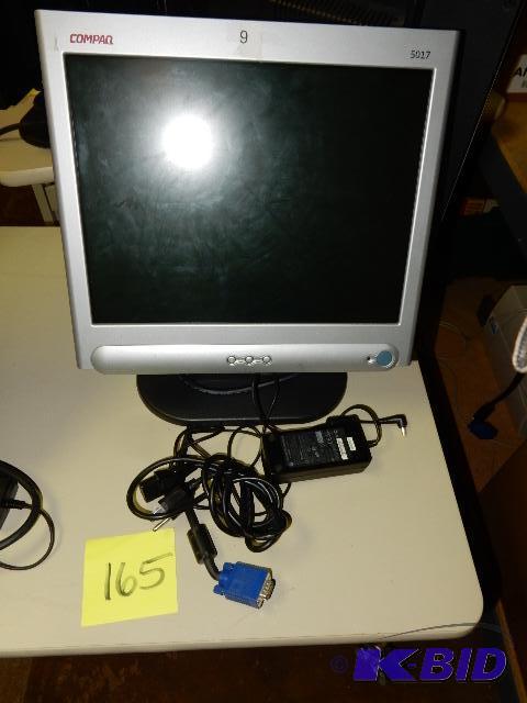 lot 165 image: Compaq 5017 Flat Screen Monitor