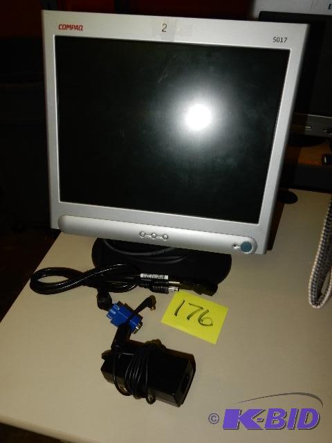 lot 176 image: Compaq 5017 Flat Screen Monitor