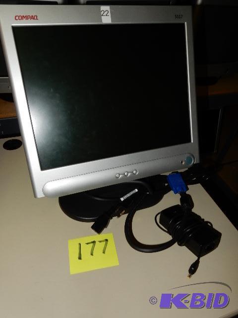 lot 177 image: Compaq 5017 Flat Screen Monitor