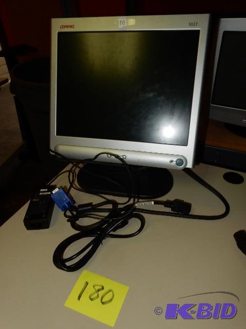 lot 180 image: Computer Monitors
