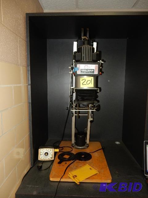 lot 201 image: Simon Omega Photo Enlarger