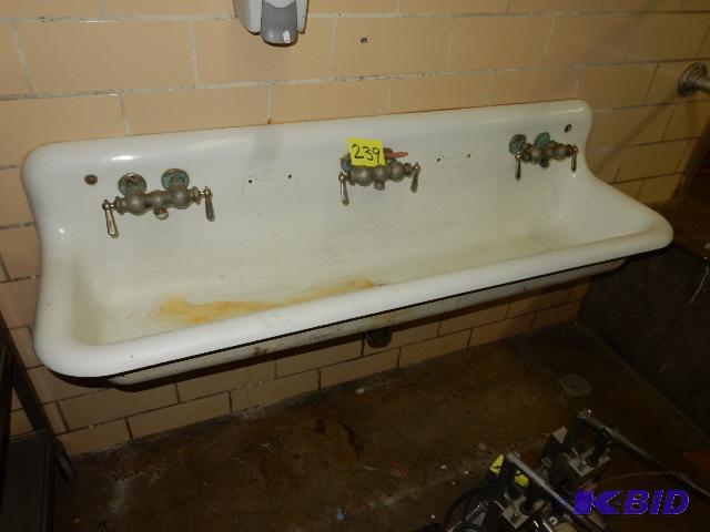 lot 239 image: Cast Iron Enamel Sink