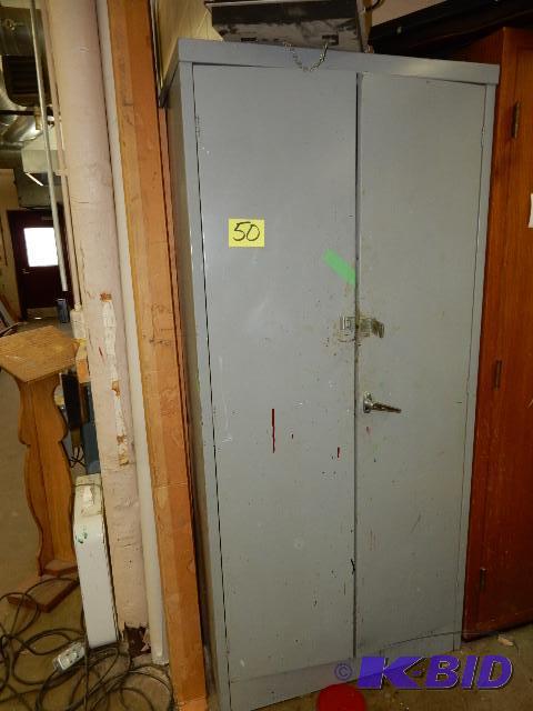 lot 50 image: Metal Cabinet