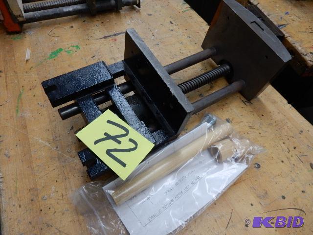 lot 72 image: JORGENSEN Adjustable Clamp Vise