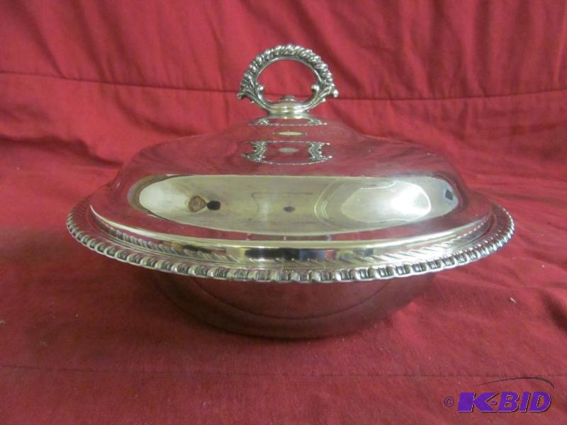 lot 11 image: Dish