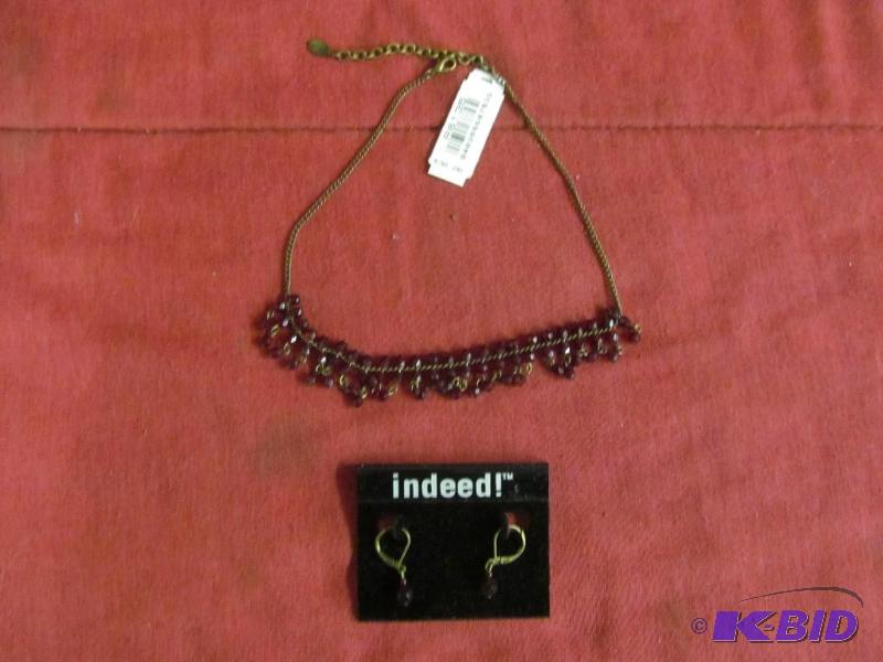 lot 120 image: Necklace