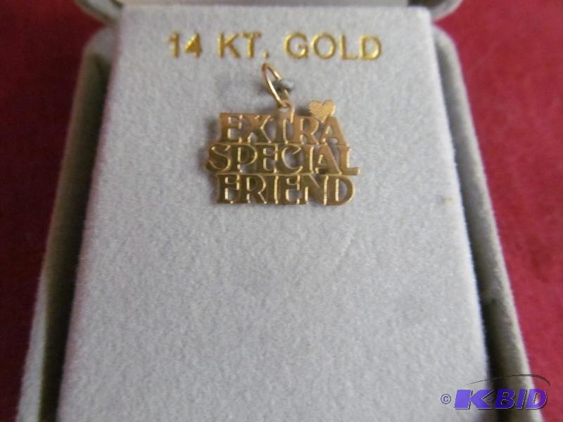 lot 125 image: Pendant