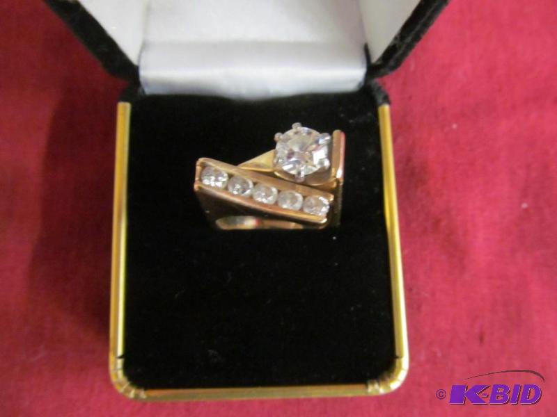 lot 126 image: Ring