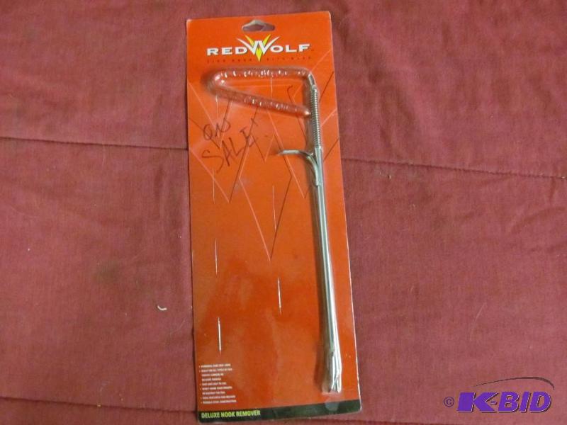 lot 207 image: Hook Remover