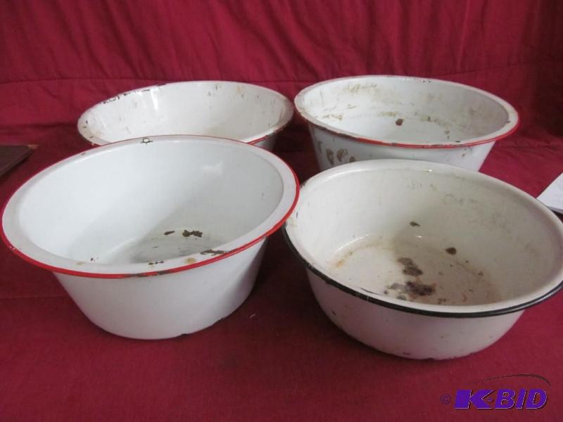 lot 216 image: Enamel